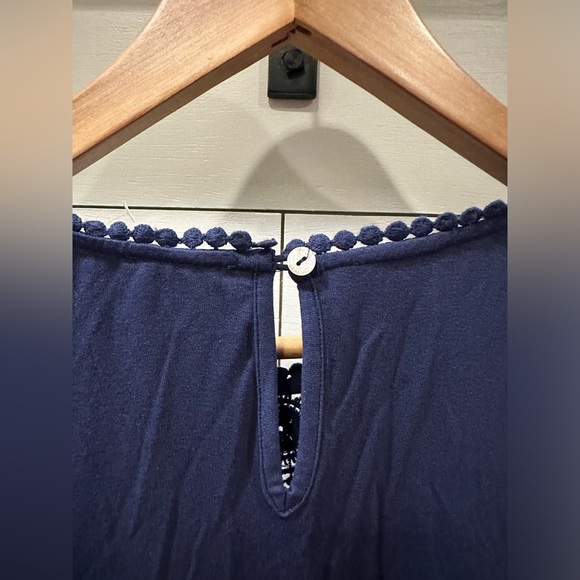 Daniel Rainn Navy Blue Women's Top- size Medium - Picture 4 of 8